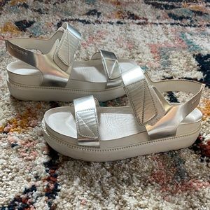 Vagabond Irene Silver Quarter Strap Leather Sandal